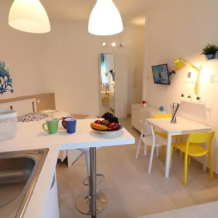 Holiday Maya In 2 Places *