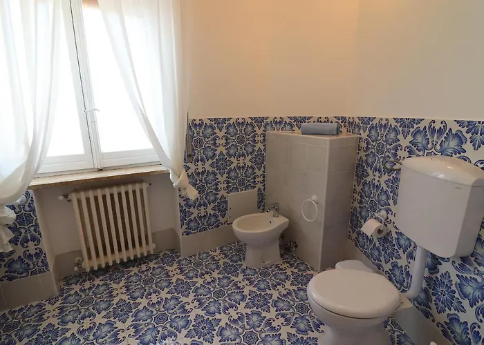 Maya In 2 Places * Otranto