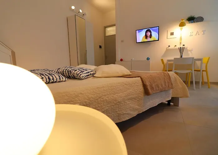 Maya In 2 Places Ferienhaus Otranto