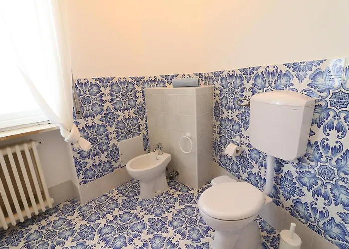 Maya In 2 Places Otranto