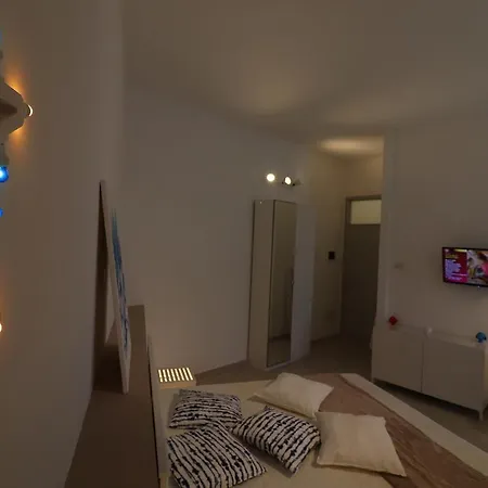 Дом отдыха Maya In 2 Places *